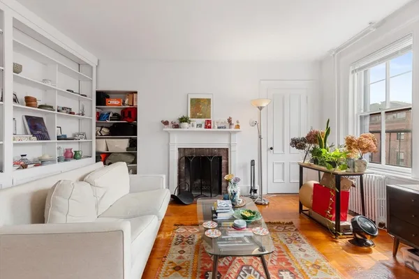 $3,600 | 86 Marlborough Street, Unit 8, Boston, MA 02116