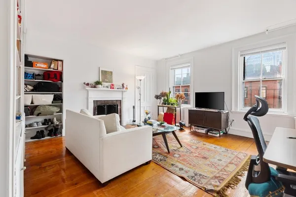 $3,600 | 86 Marlborough Street, Unit 8, Boston, MA 02116