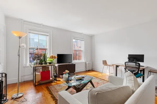 $3,600 | 86 Marlborough Street, Unit 8, Boston, MA 02116