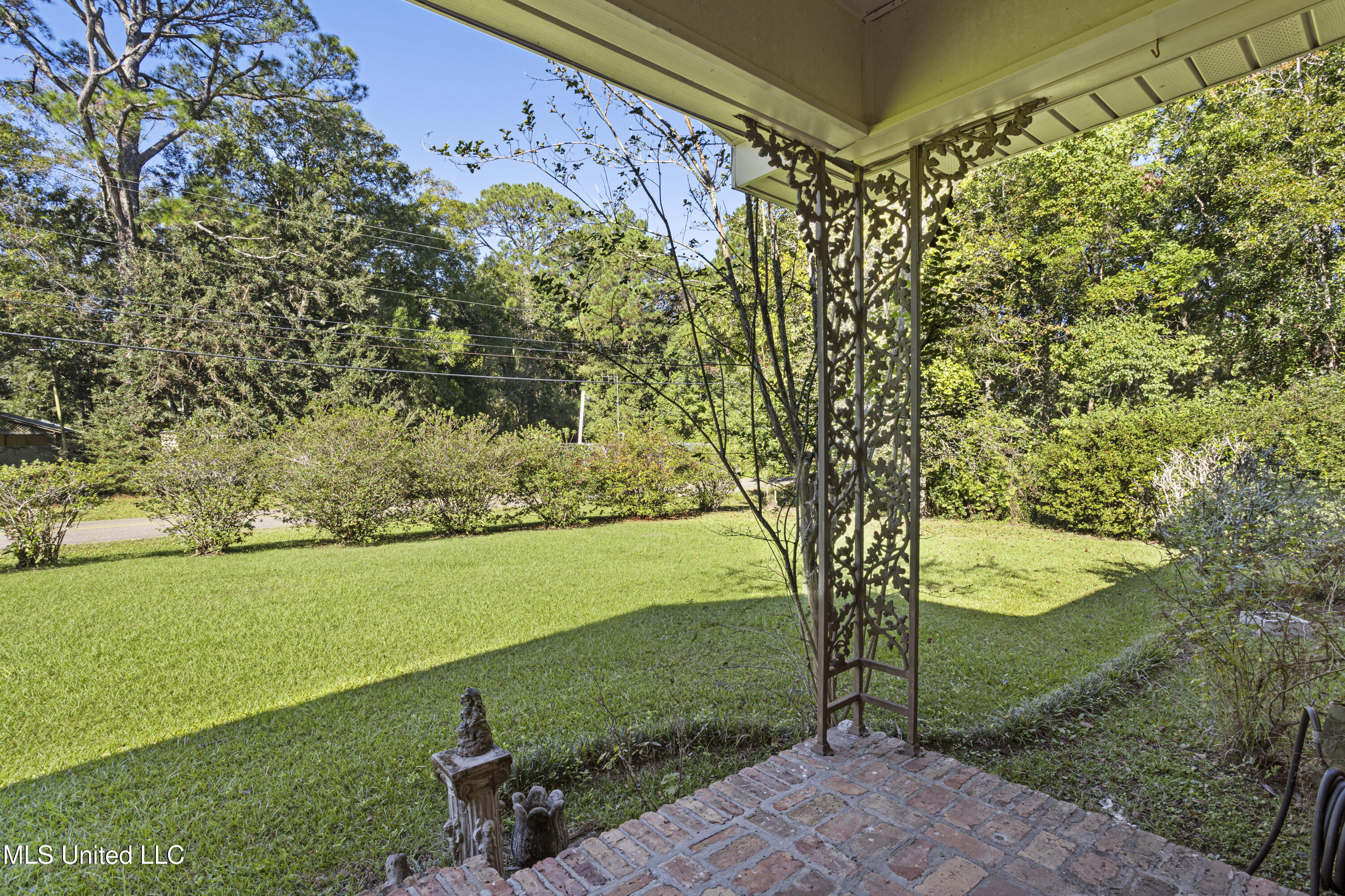 7116 Elder Ferry Road Moss Point, MS 39563 - Photo 4 of 28 0004