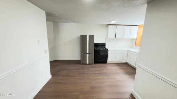 $1,300 | 3132 6th Avenue, Unit 1, Troy, NY 12180