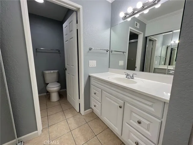 $2,200 | 2554 Olive Drive, Unit 106, Palmdale, CA 93550