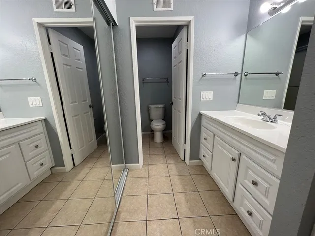 $2,200 | 2554 Olive Drive, Unit 106, Palmdale, CA 93550