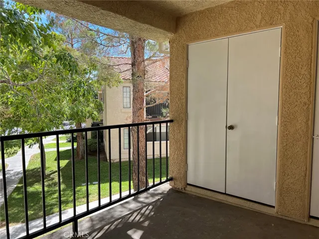 $2,200 | 2554 Olive Drive, Unit 106, Palmdale, CA 93550