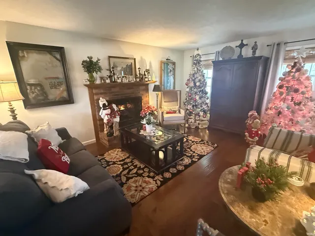 $355,000 | 500 West Estate Drive, Bloomington, IN 47403