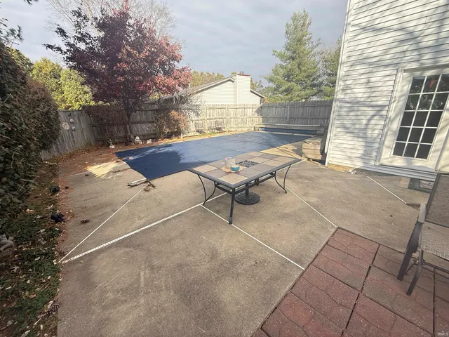 $355,000 | 500 West Estate Drive, Bloomington, IN 47403