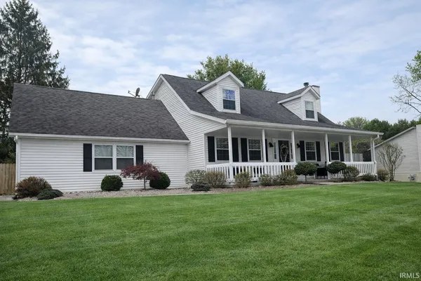 $349,900 | 500 West Estate Drive, Bloomington, IN 47403