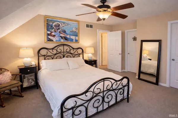 $349,900 | 500 West Estate Drive, Bloomington, IN 47403