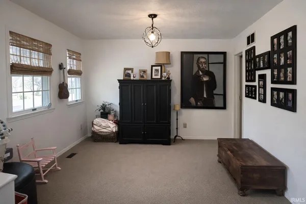 $349,900 | 500 West Estate Drive, Bloomington, IN 47403