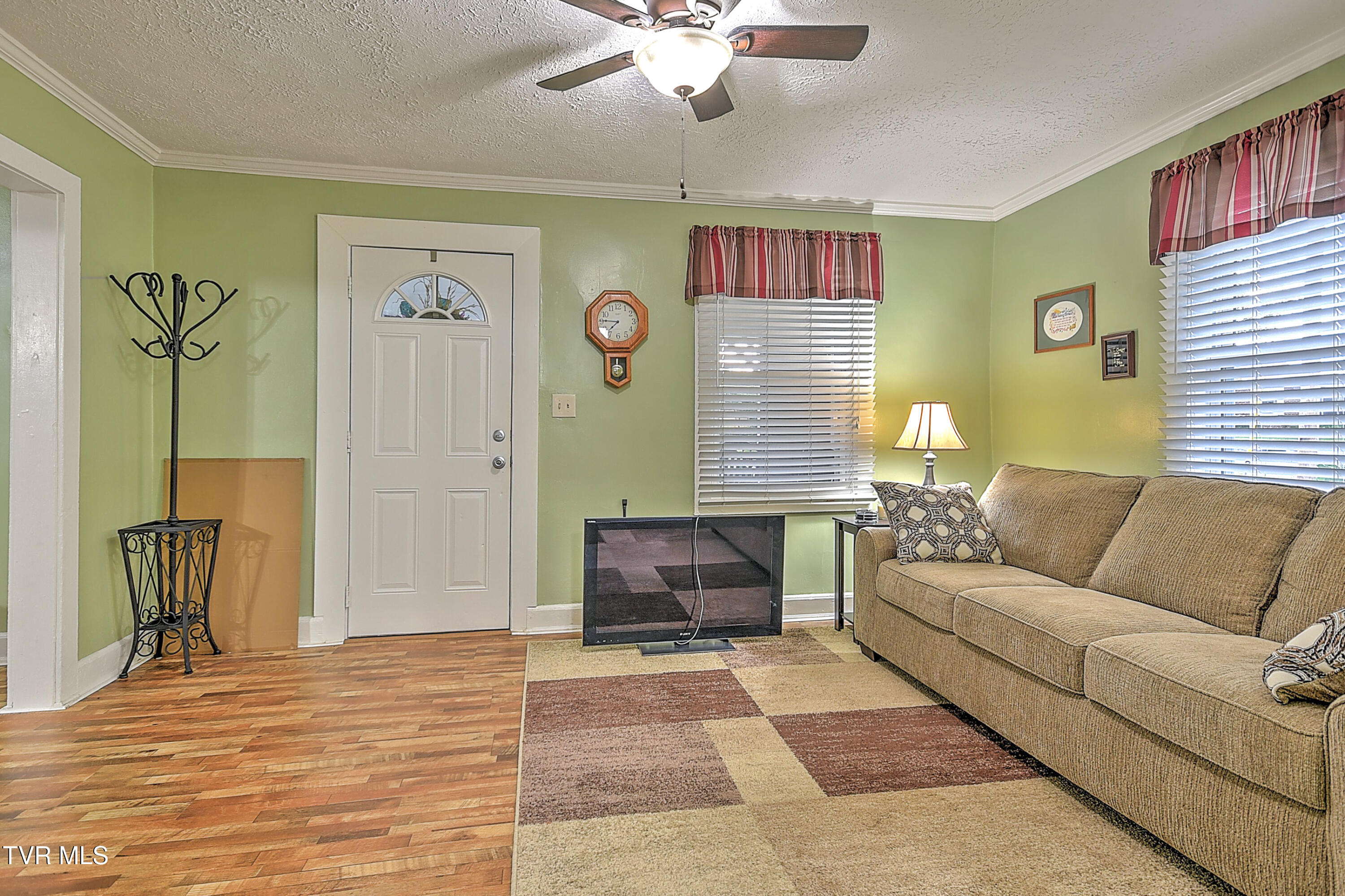 818 Birch Street Kingsport, TN 37664 - Photo 8 of 37 818 Birch BJ-8