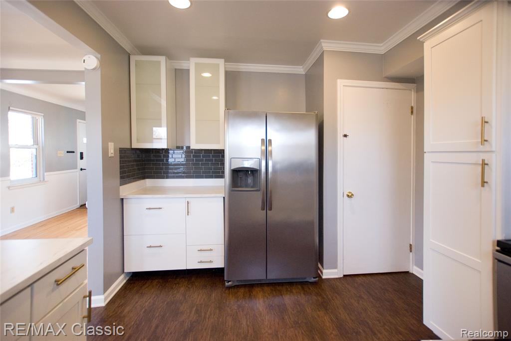 2604 Rochester Road Royal Oak, MI 48073 - Photo 12 of 32