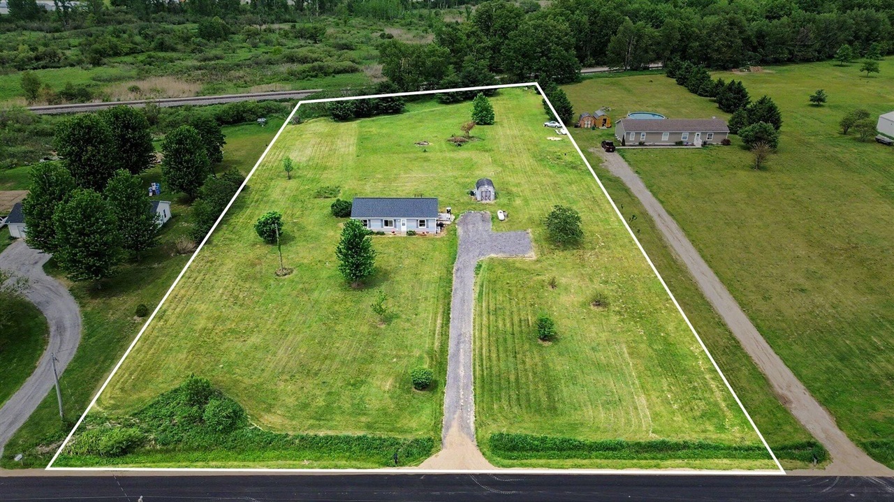 3065 Chamberlain Road Buchanan, MI 49107 - Photo 33 of 36