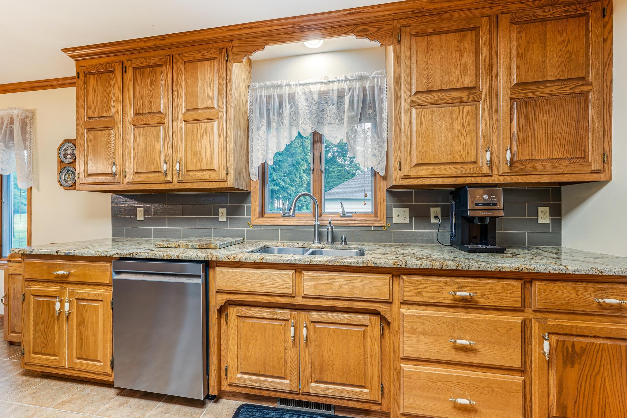 W6674 East Cedar Ridge Drive Appleton, WI 54915 - Photo 15 of 46