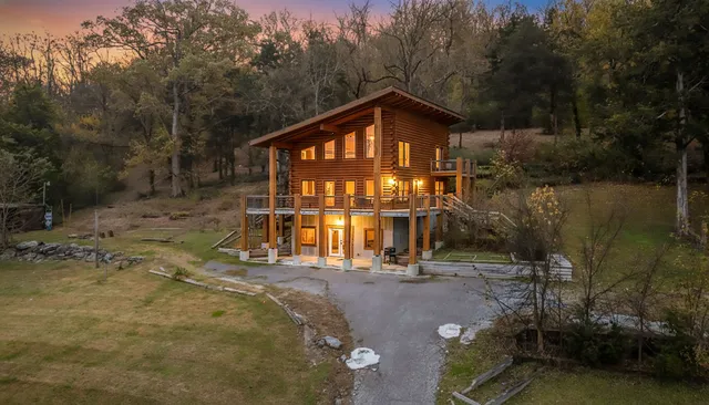 $575,000 | 4664 Highway 64 E Wartrace Tn 37183 East, Wartrace, TN 37183