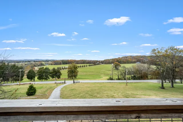 $575,000 | 4664 Highway 64 E Wartrace Tn 37183 East, Wartrace, TN 37183