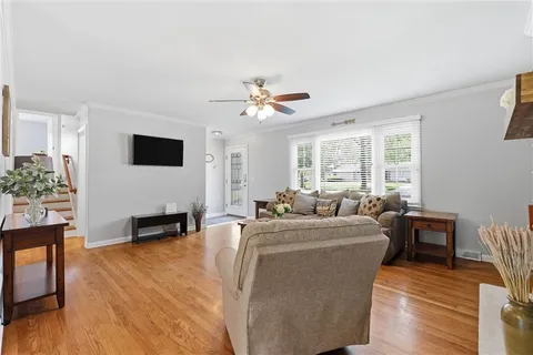 $385,000 | 306 West 114 Street, Kansas City, MO 64114