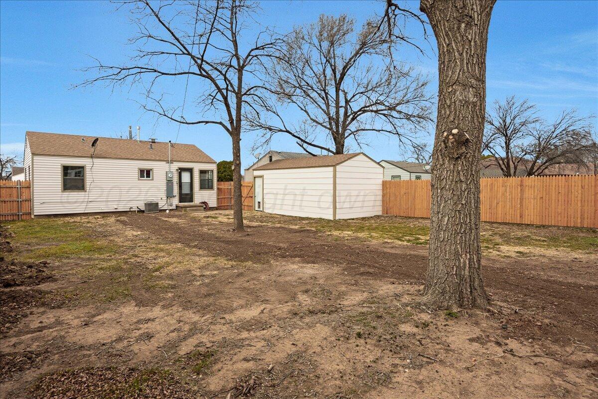 4521 South Bonham Street Amarillo, TX 79110 - Photo 15 of 18 Rear