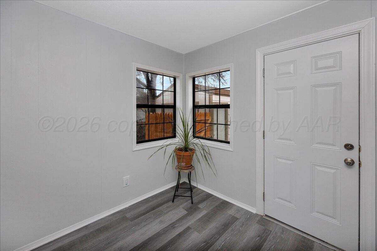 4521 South Bonham Street Amarillo, TX 79110 - Photo 9 of 16 09-Kitchen 3