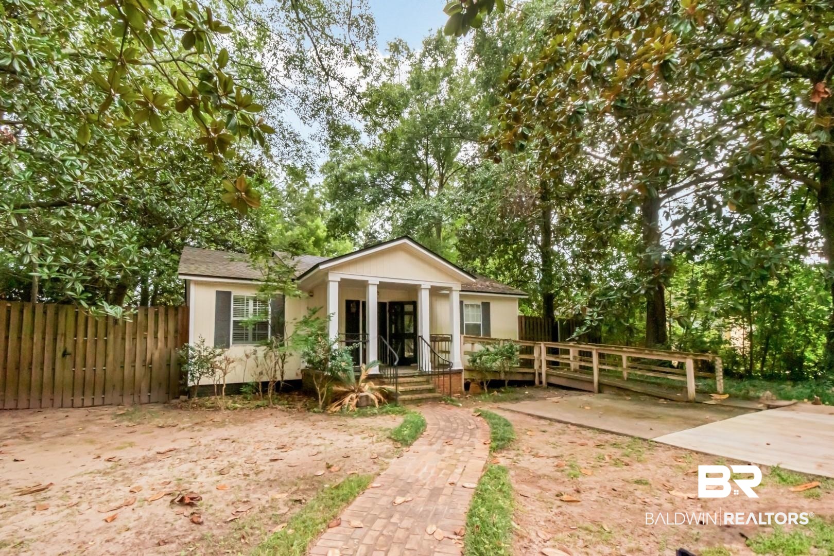 1 Princess Anne Road Mobile, AL 36608 - Photo 2 of 21