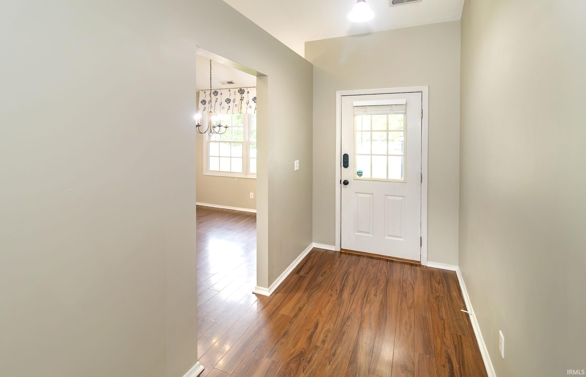 323 East Evergreen Road Evansville, IN 47711 - Photo 3 of 23