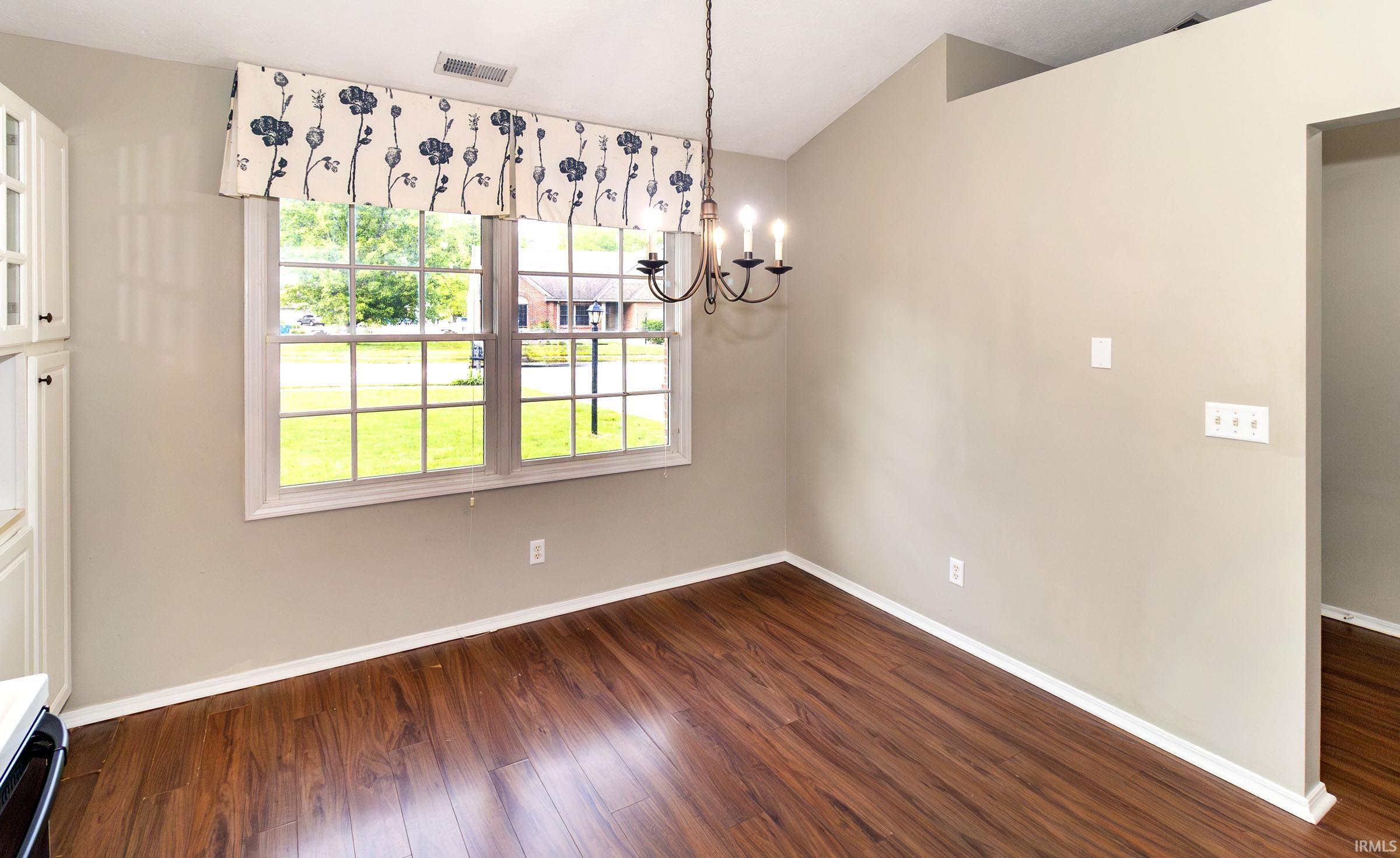 323 East Evergreen Road Evansville, IN 47711 - Photo 4 of 23