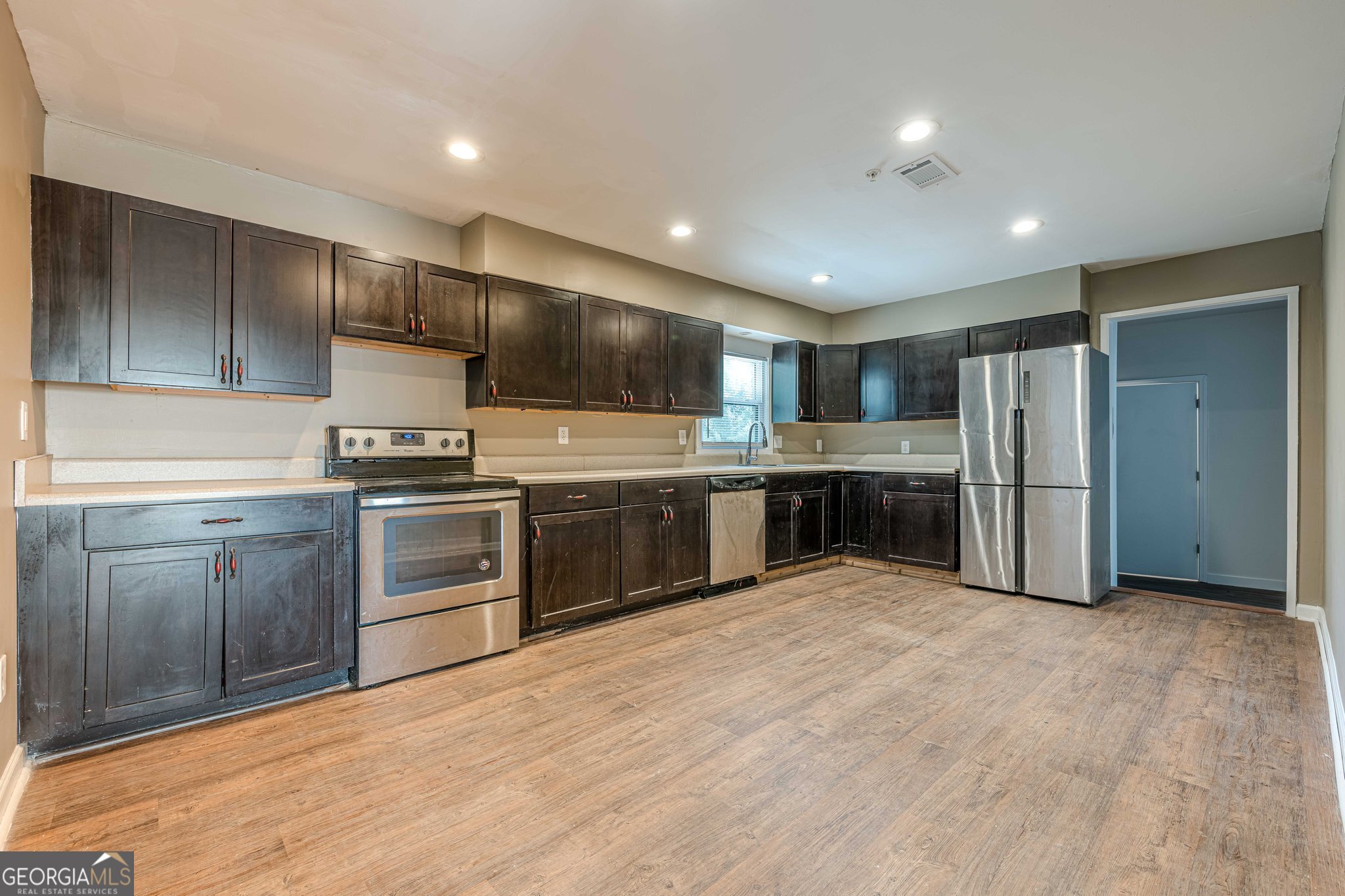 4806 Rockbridge Road Southwest Stone Mountain, GA 30083 - Photo 12 of 24