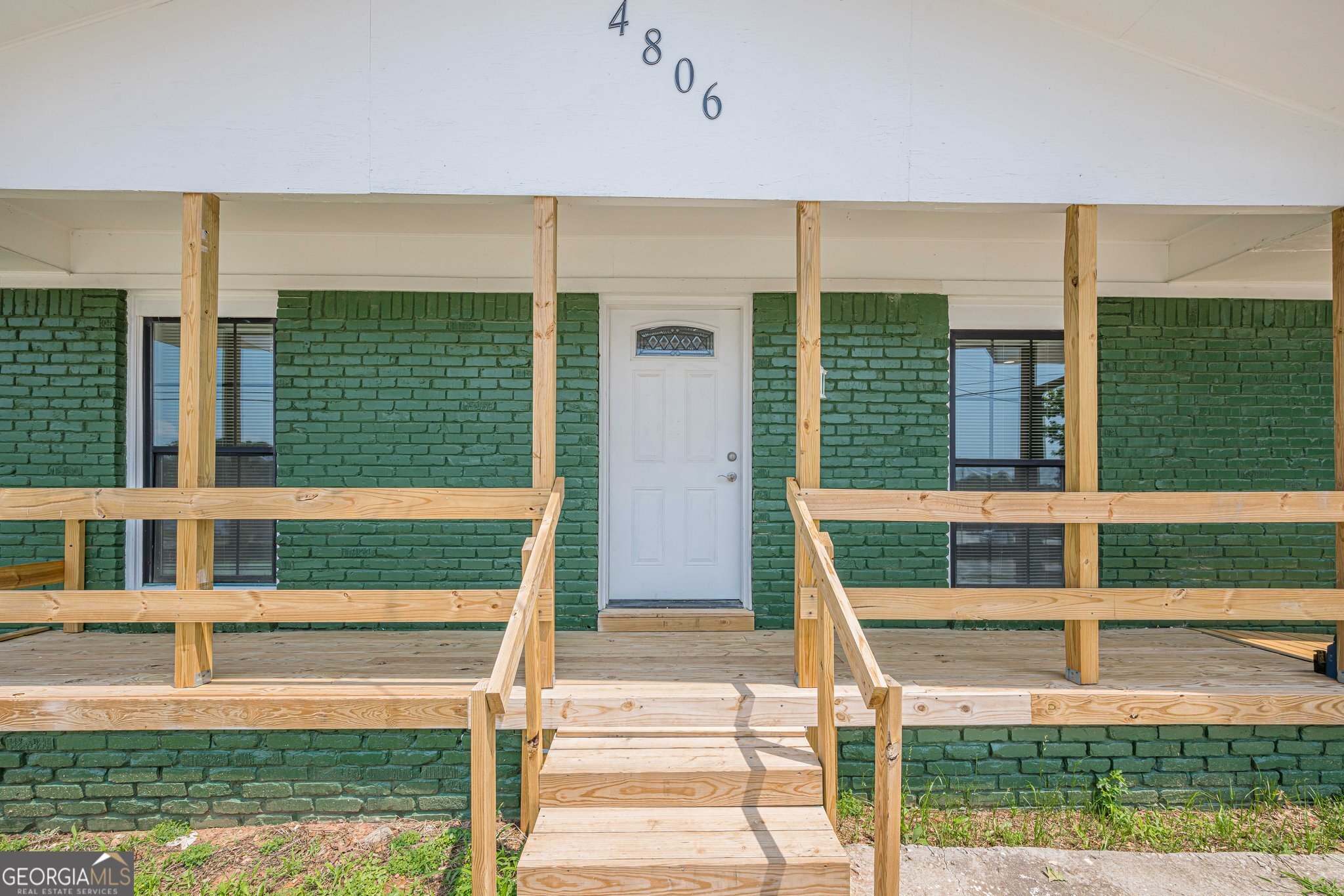 4806 Rockbridge Road Southwest Stone Mountain, GA 30083 - Photo 4 of 24