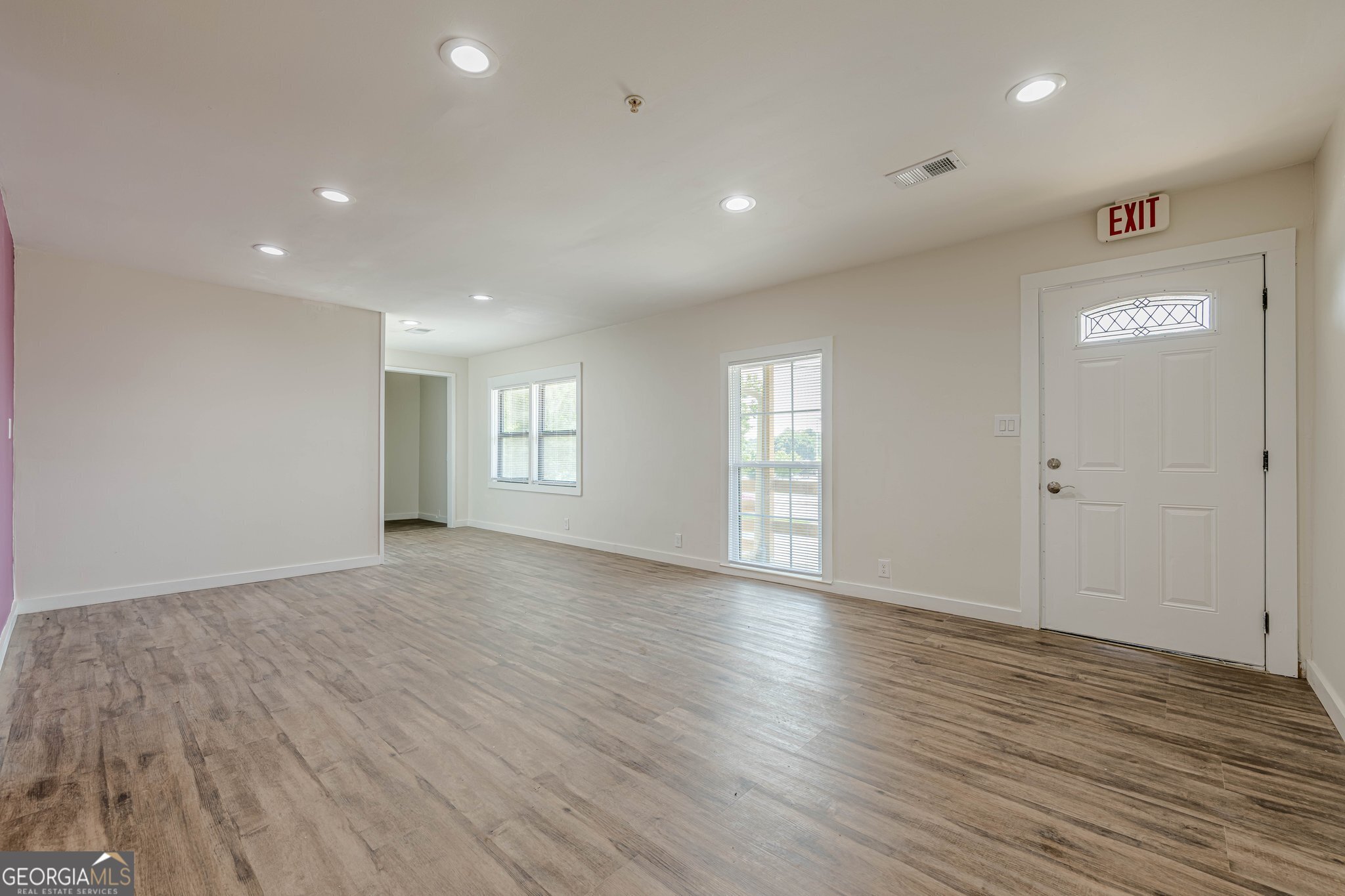 4806 Rockbridge Road Southwest Stone Mountain, GA 30083 - Photo 8 of 24