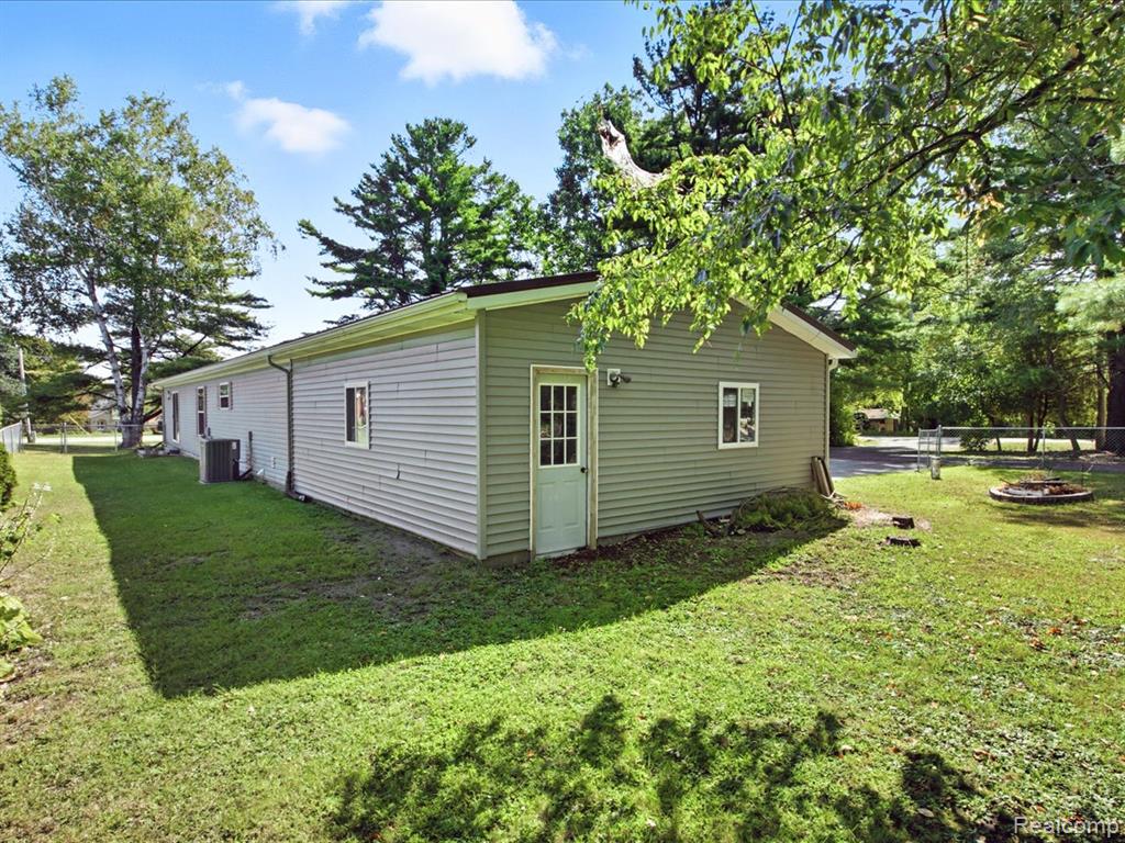 4996 Lakeshore Road Lexington, MI 48450 - Photo 31 of 37 Gallery Image 31