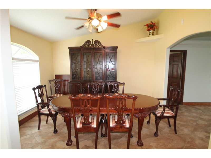 679 Roseland Road Sebastian, FL 32958 - Photo 13 of 25 Gallery Image 13