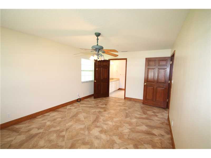 679 Roseland Road Sebastian, FL 32958 - Photo 15 of 25 Gallery Image 15