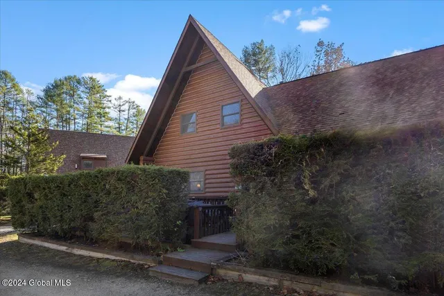 $439,500 | 100 Crystal Lake Drive, Unit 8, Horicon, NY 12815