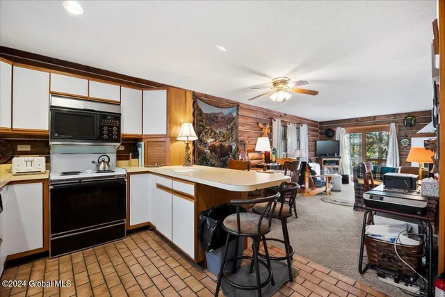 $439,500 | 100 Crystal Lake Drive, Unit 8, Horicon, NY 12815