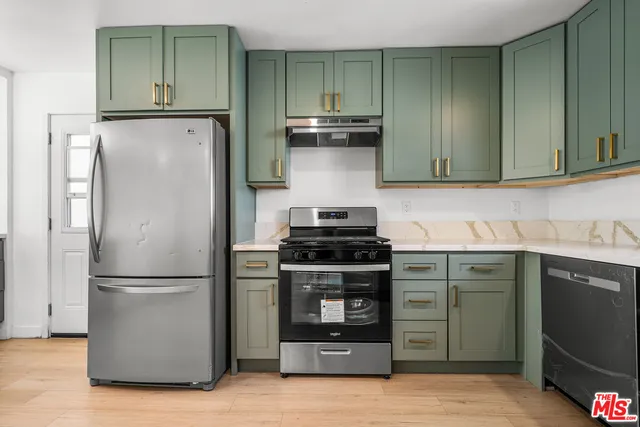 $980,000 | 801 South Courtney Avenue, Fullerton, CA 92833