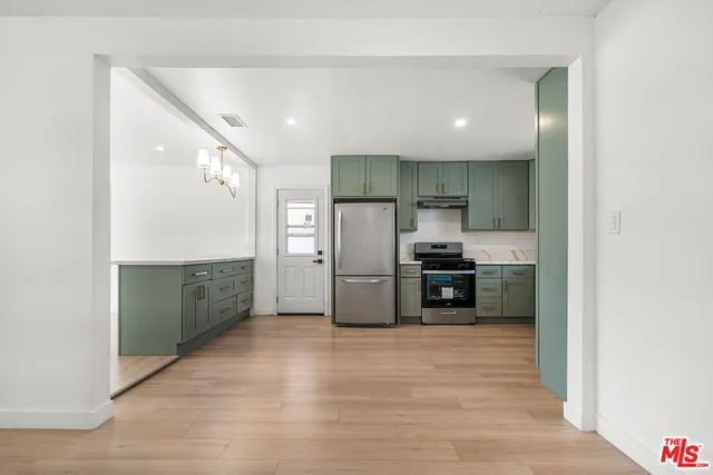 $980,000 | 801 South Courtney Avenue, Fullerton, CA 92833