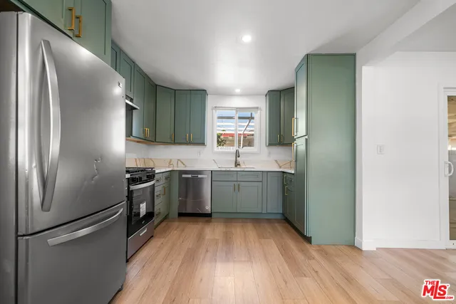 $980,000 | 801 South Courtney Avenue, Fullerton, CA 92833