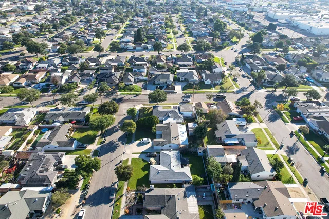 $980,000 | 801 South Courtney Avenue, Fullerton, CA 92833