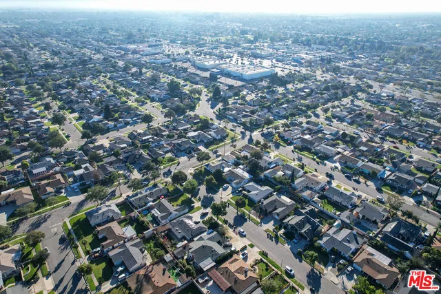 $980,000 | 801 South Courtney Avenue, Fullerton, CA 92833