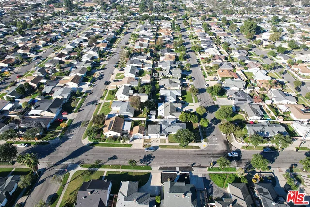 $980,000 | 801 South Courtney Avenue, Fullerton, CA 92833