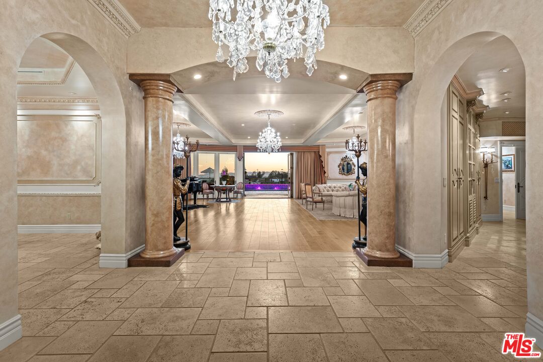 1575 Alexis Place Beverly Hills, CA 90210 - Photo 16 of 75