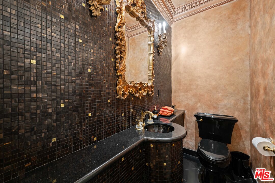 1575 Alexis Place Beverly Hills, CA 90210 - Photo 63 of 75