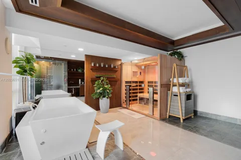 $2,075,000 | 5875 Collins Avenue, Unit 501, Miami Beach, FL 33140