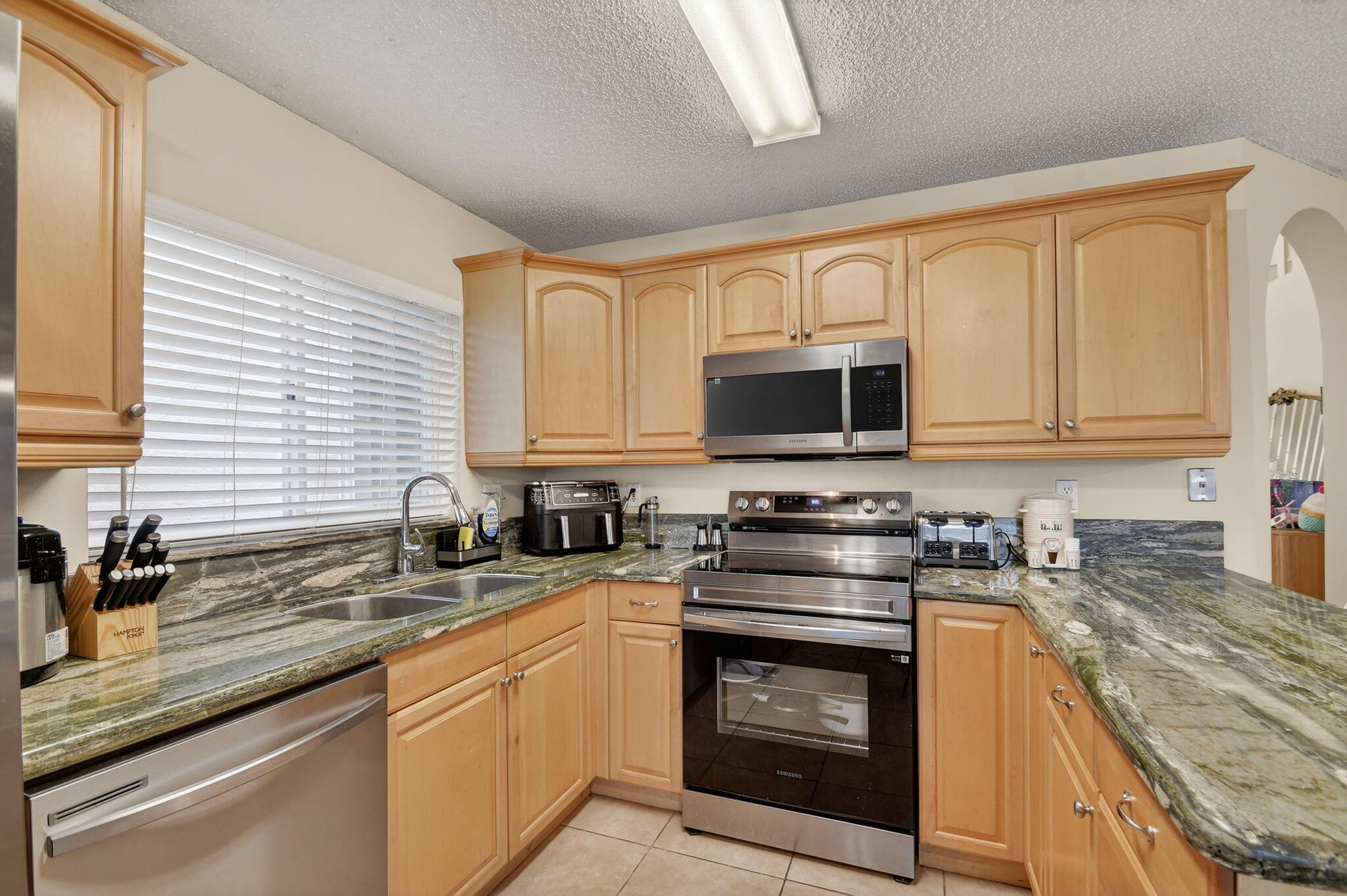 7150 Crawl Key Way Lake Worth, FL 33467 - Photo 18 of 77 18-web-or-mls-DSC_5909