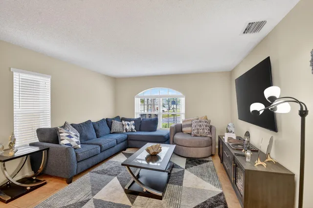 $434,900 | 7150 Crawl Key Way, Lake Worth, FL 33467