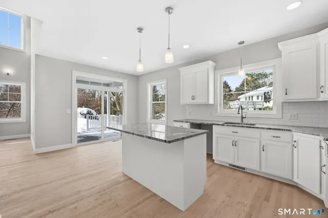 $749,000 | 102 West Street, Hebron, CT 06248