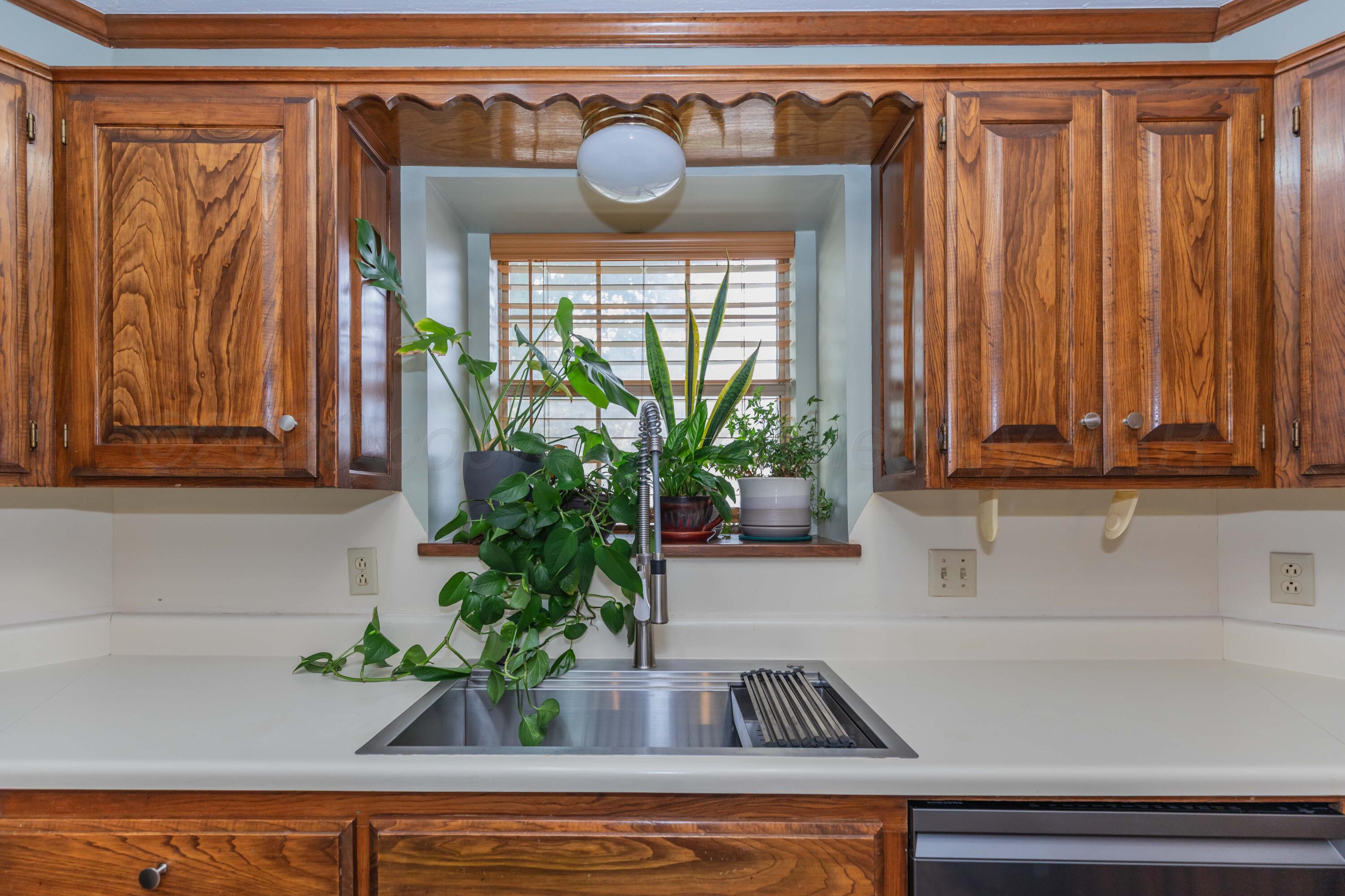 4206 Relatta Avenue Amarillo, TX 79110 - Photo 9 of 40 KITCHEN VIEW 4