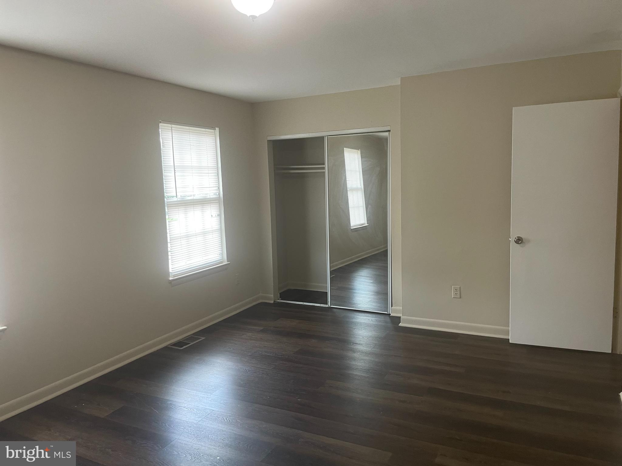 7107 Rutherford Green Circle Windsor Mill, MD 21244 - Photo 12 of 30 LIVING ROOM