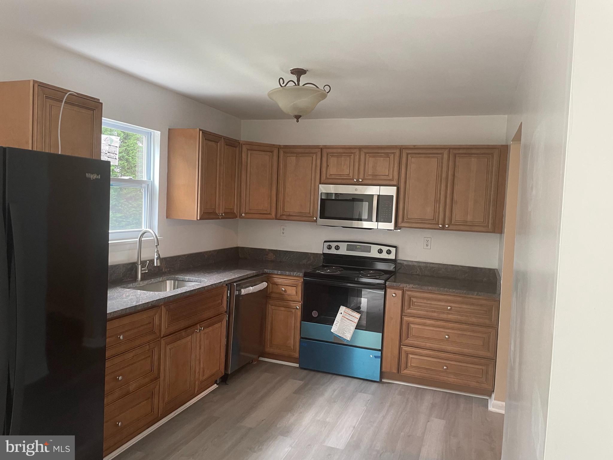 7107 Rutherford Green Circle Windsor Mill, MD 21244 - Photo 3 of 30 KITCHEN