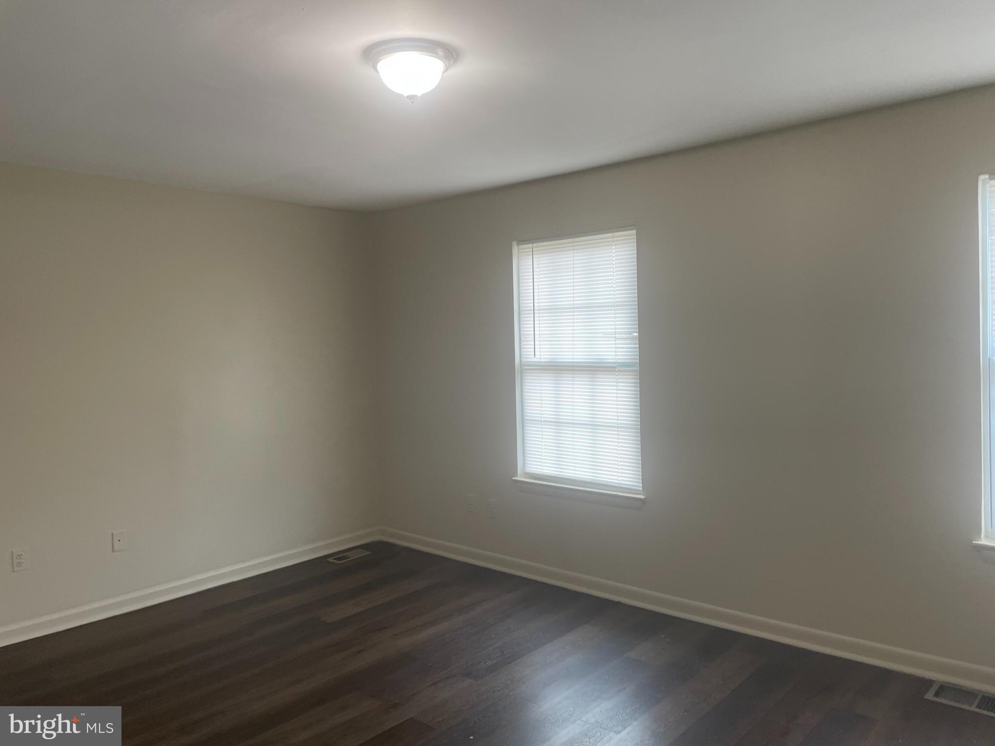 7107 Rutherford Green Circle Windsor Mill, MD 21244 - Photo 9 of 30 LIVING ROOM