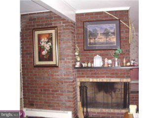 18 Sycamore Road Levittown, PA 19056 - Photo 4 of 6 Gallery Image 4